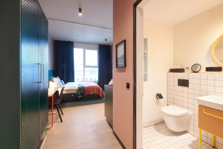 Bathroom 5, BaseCamp Student Dortmund, Dortmund