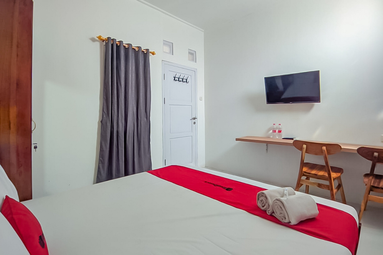 Bedroom 5, RedDoorz near Universitas Jenderal Soedirman 4, Banyumas
