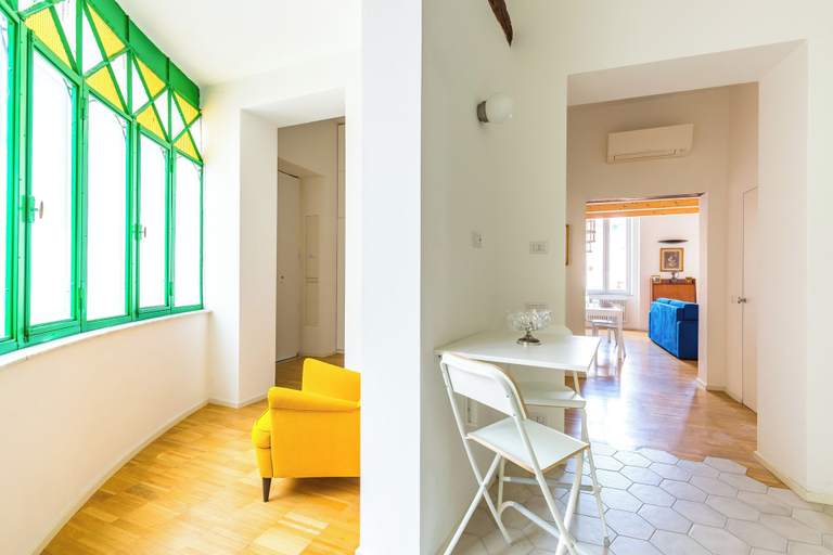 Others 5, Nova Stylish House in Center, Napoli