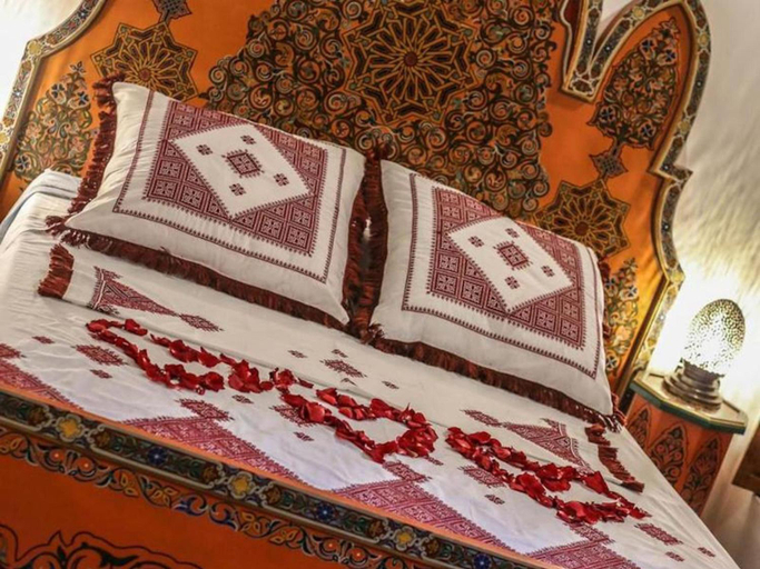 Bedroom, Room in Guest Room - Beautiful Riad Ouliya in Fès, Fès