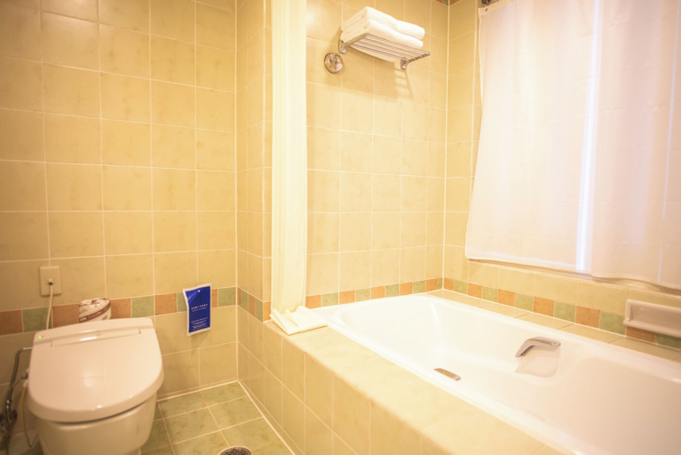 Bathroom 2, Setre Glover's House Nagasaki, Nagasaki