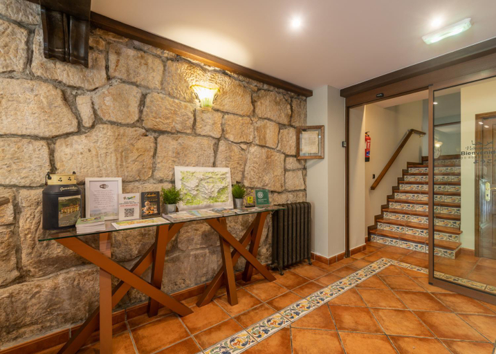 Public Area 3, Logis Hotel Restaurante La Casa de Juansabeli, Asturias