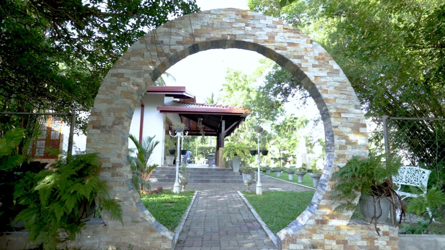 Others 5, Saveska Apartments-Non Residents only, Kesbewa