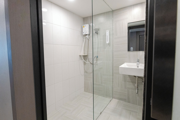 Bathroom 3, One Budget Hotel Tak Maesot, Mae Sot