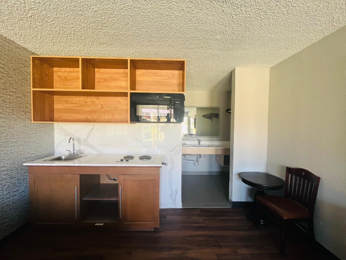 Others 3, North Villa extended stay, Houston