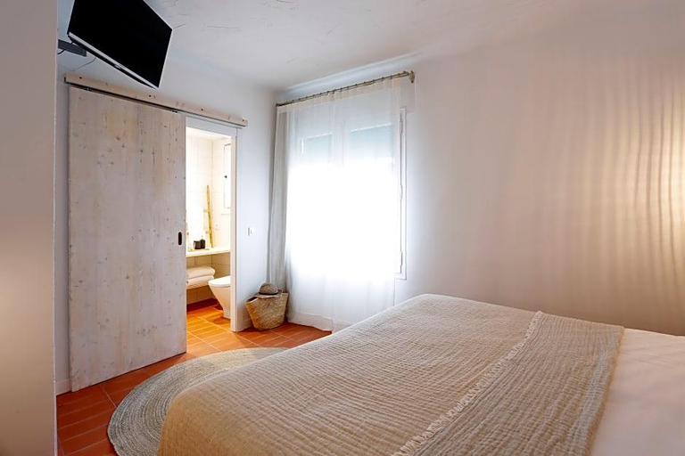 Bedroom 3, Hostal Ses Negres, Girona