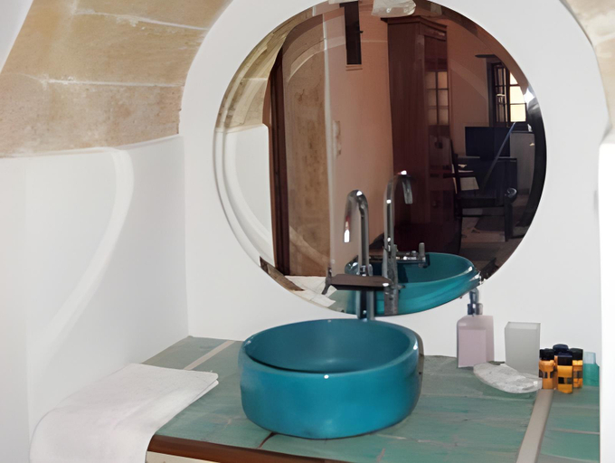 Bathroom 4, Malvasia Traditional Hotel, Peloponnese