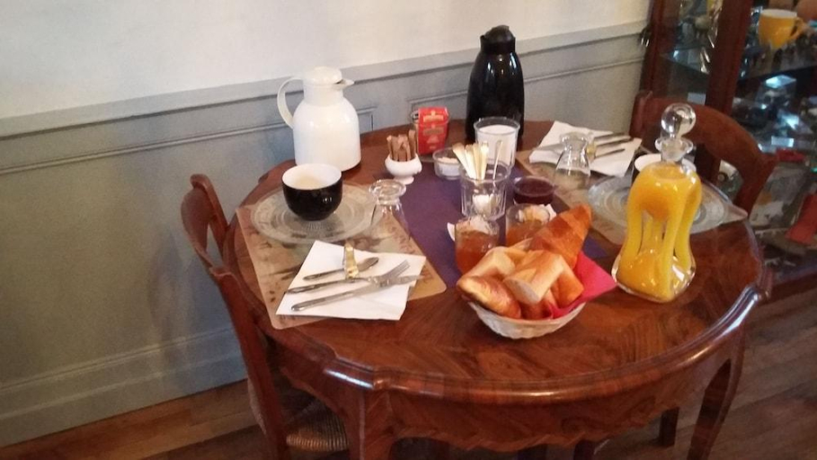 Others 5, Les Belles de Mai guesthouse, Manche