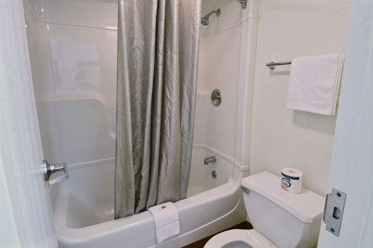 Bathroom 4, Motel 6 Tewksbury, MA - Boston, Middlesex
