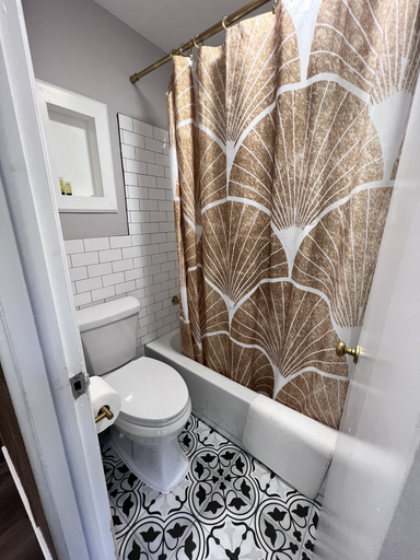 Bathroom 3, The Great Gatsby Motel Inn, Fulton