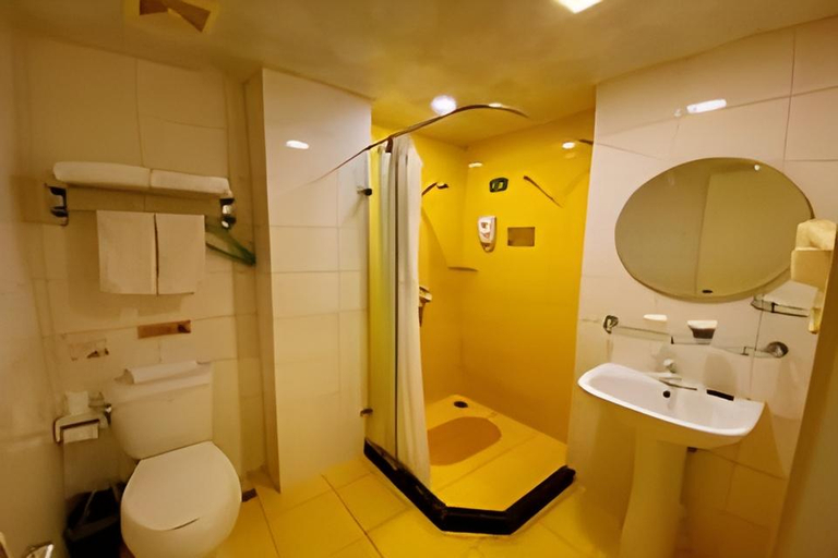 Bathroom 3, Home Inn Beijing Mentougou Shuangyu Roundabout, Beijing