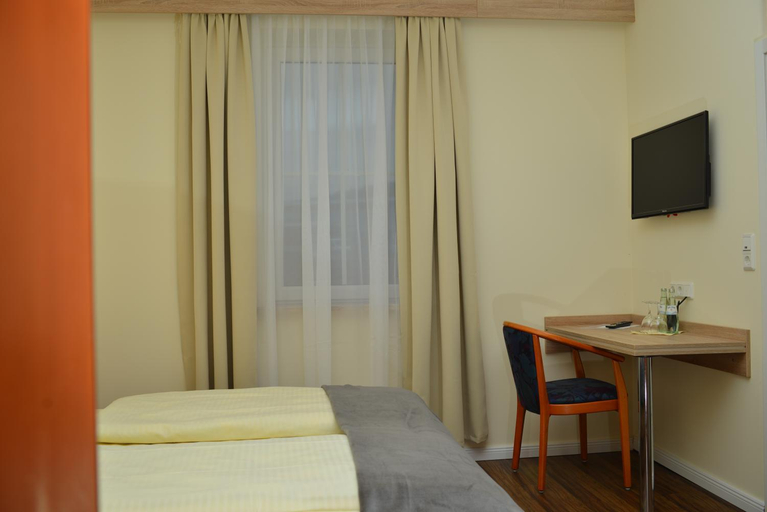 Bedroom 2, Hotel Zur Stadt Cassel, Schwalm-Eder-Kreis