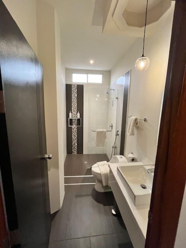 Bathroom 3, Ceibo Real, Portoviejo
