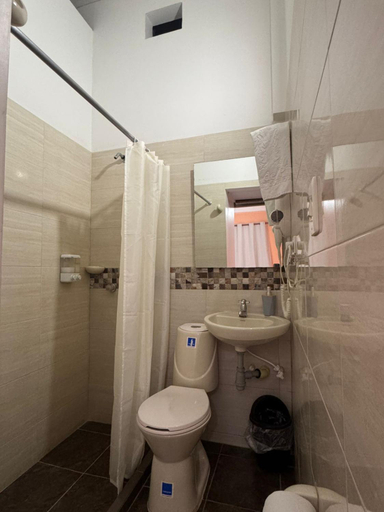 Bathroom 3, Casa de Pinos Hotel, Bucaramanga