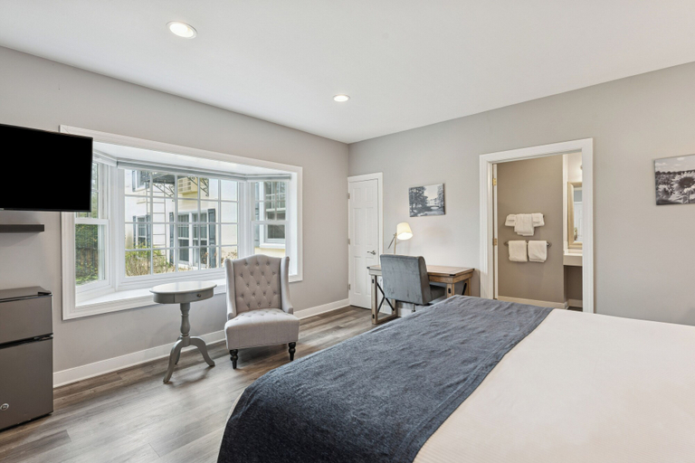 Bedroom 3, Airlie Hotel, Fauquier