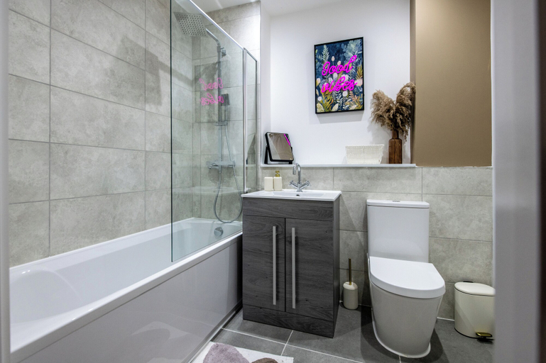 Bathroom, Scholars Quarter Apartment, Birmingham