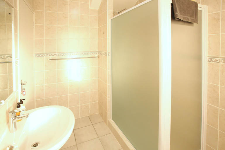 Bathroom 3, Coastal Calm Langebaan 6 Sleeper, West Coast