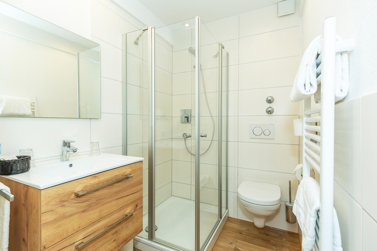 Bathroom 3, Hotel Zum Forst, Freising