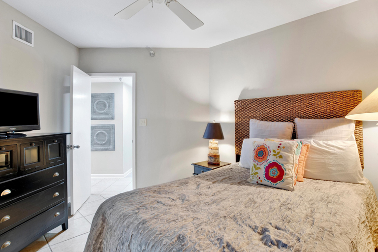 Bedroom 4, Windward Pointe 1002, Baldwin