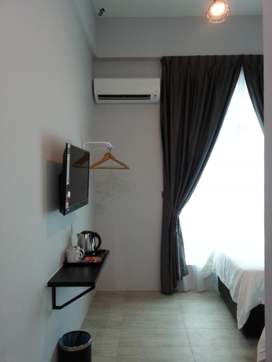 Bedroom 2, L Hotel, Kluang