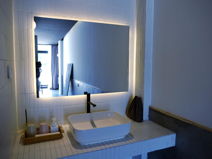 Bathroom 4, Delight Inn, Beijing