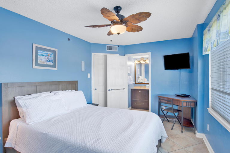 Bedroom 3, Tradewinds 708, Baldwin