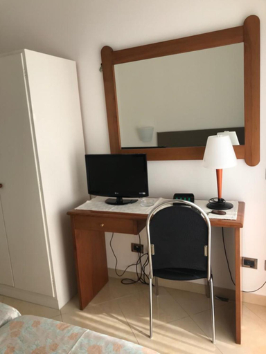 Others 5, Hotel Biancamaria, Napoli