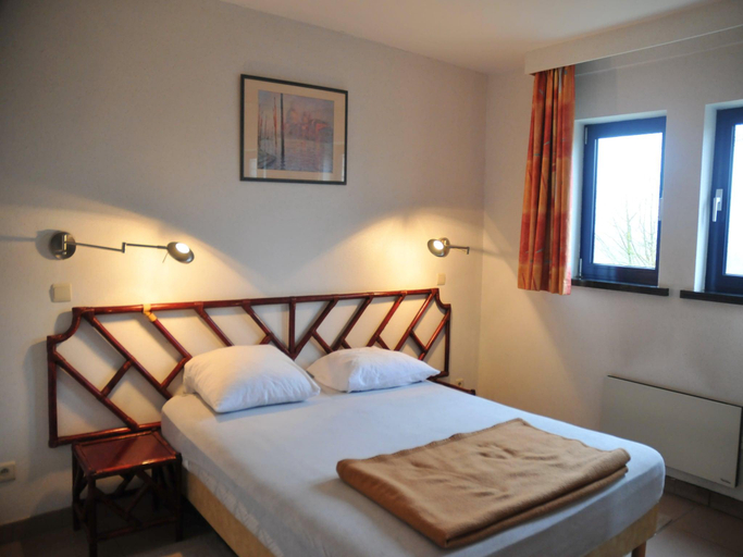 Bedroom 3, Apt w Fireplace Garden, Luxembourg