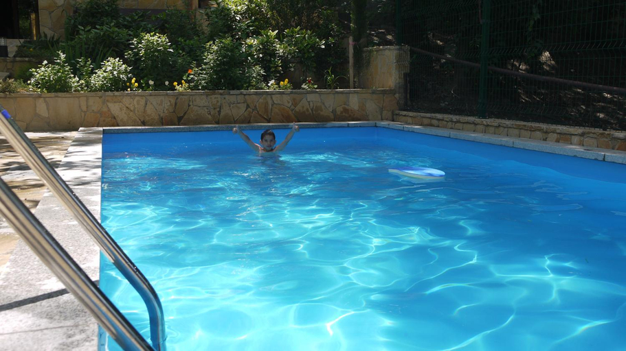 Others 5, Sani Hotel, Tbilisi