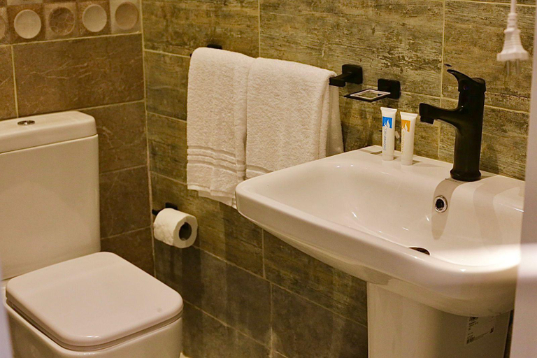 Bathroom 3, Golden House, New Cairo City