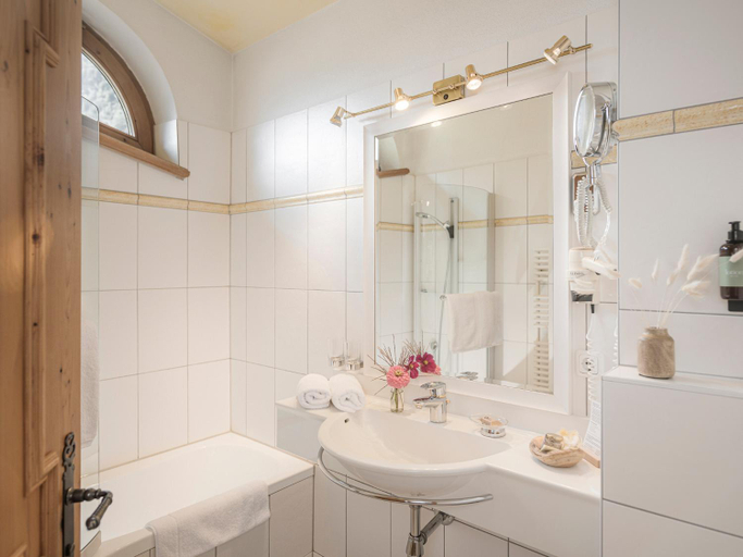 Bathroom, Apparthotel "Landhaus Veronika", Schwaz