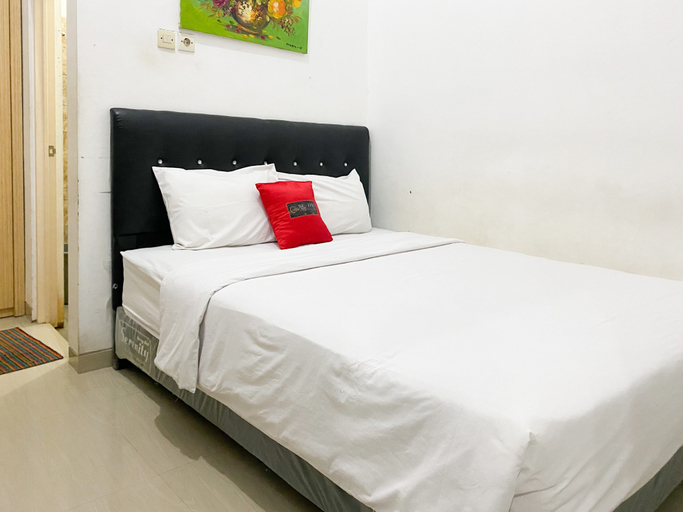 Bedroom 5, De Zity Homestay RedPartner near Alun Alun Jember, Jember