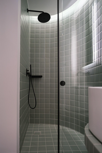 Bathroom 4, K23 Color Suites, Attica