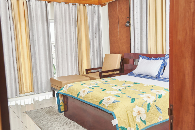 Bedroom, Luxe Guest House, Wouri