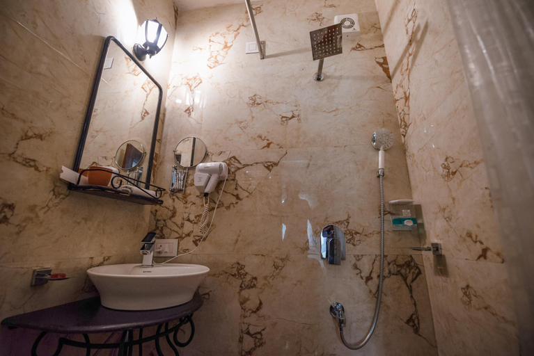Bathroom 3, Stay Shaandaar A Boutique Stay Amritsar, Amritsar