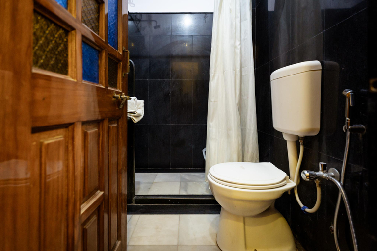 Bathroom 4, The Vintage Villa, Jaisalmer