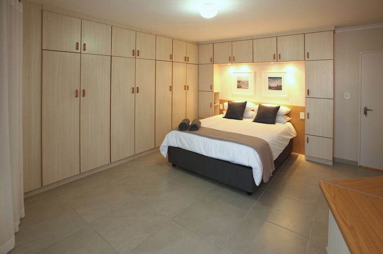 Room 5, Coastal Calm Langebaan 6 Sleeper, West Coast