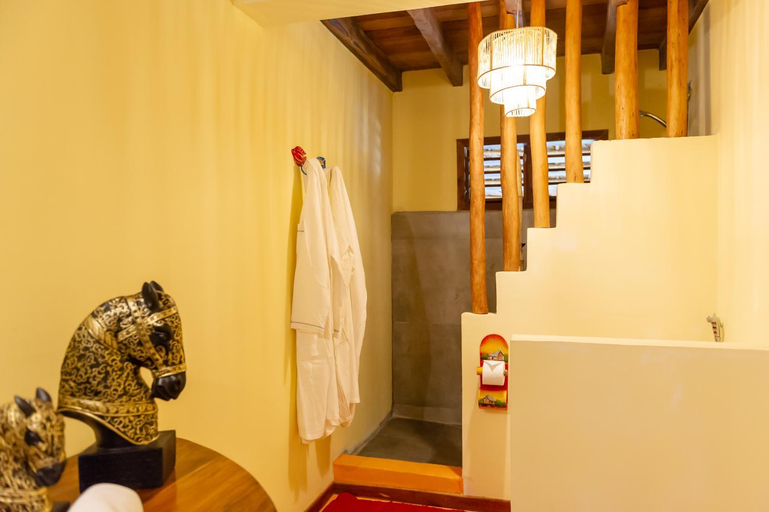 Bathroom 5, La Plage de Le Zahir, Diana