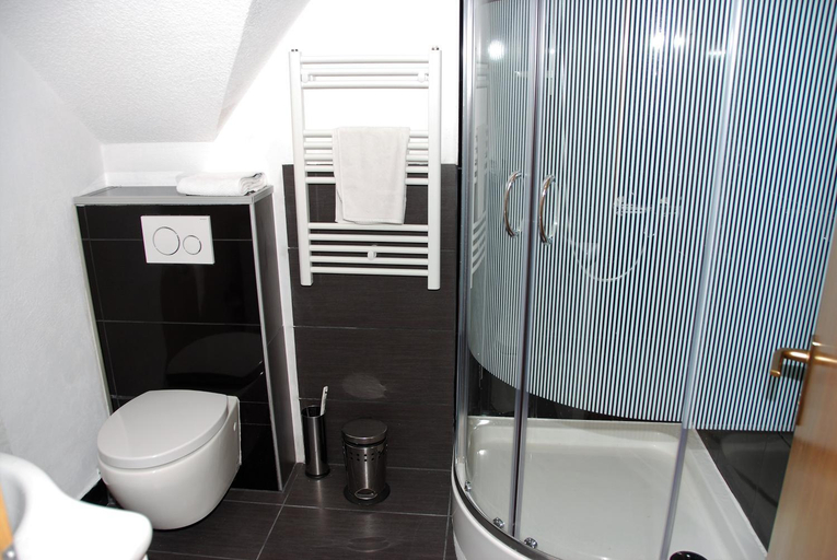 Bathroom 4, ambiente solutions apartments, Fürth