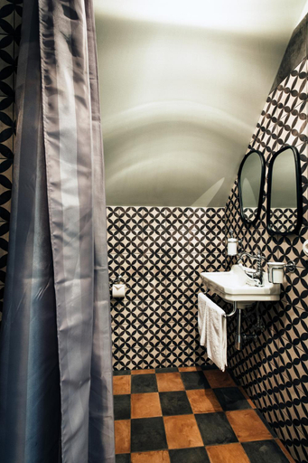 Bathroom 4, Skalakot Manor Hotel, Vestur-Eyjafjallahreppur