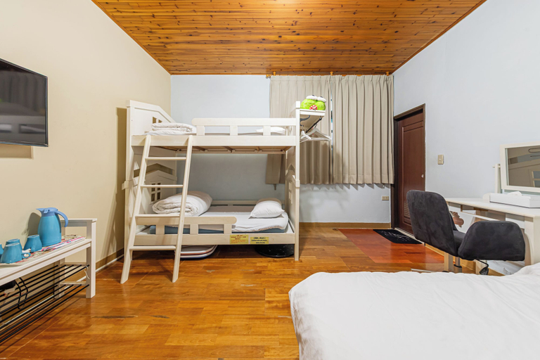 Bedroom 3, Hill Side B&B, Nantou