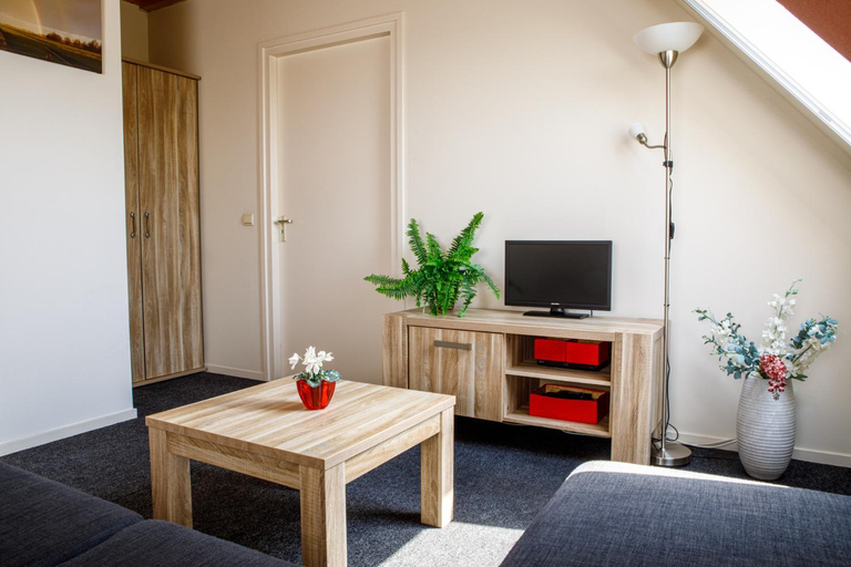 Others 5, Het Groene Wout Logement, Graafstroom