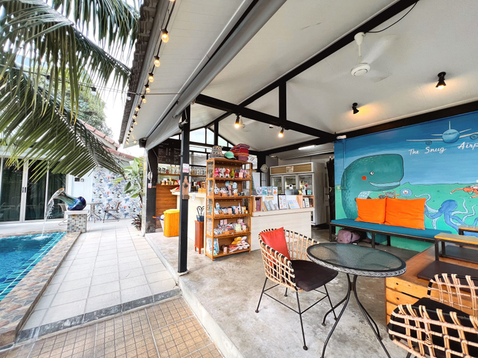 Food & Drinks 5, The Snug Airportel, Phuket Island