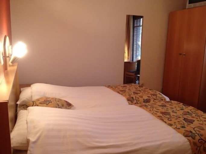 Bedroom 2, Hotel Montana, West-Vlaanderen