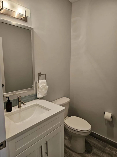Bathroom 3, Mayfly Hotel, Chaffee