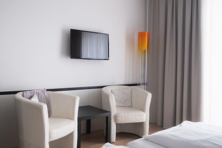 Bedroom 2, City Hotel, Linz