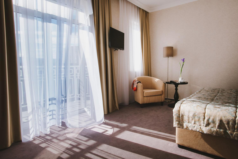 Bedroom, Hotel Alkor, Drohobyts'ka