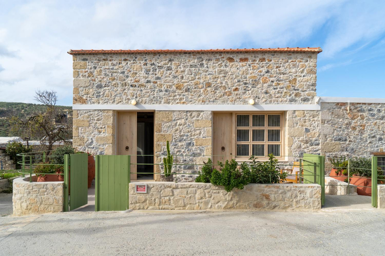 Entrance 4, Villa OliveMillstone, Crete