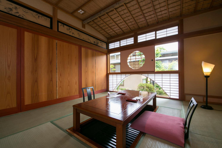 Others 3, Sekitaitei Ishida, Achi