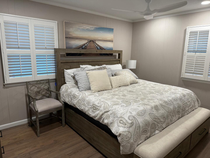 Bedroom, Columbia Avenue 131, Sussex